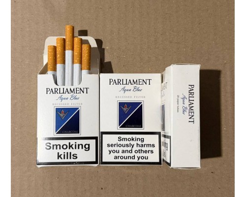 Цигарки з фільтром в пачці Parliament