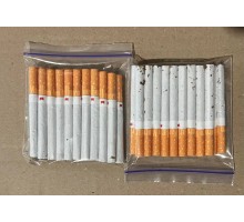 Цигарки з фільтром Marlboro red флажок (фабричні цигарки в зіп пакеті)